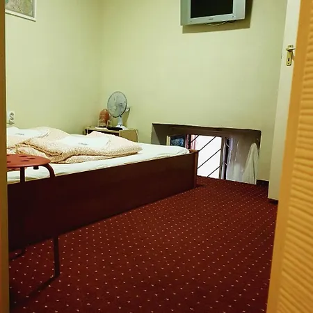 Hostel Simple